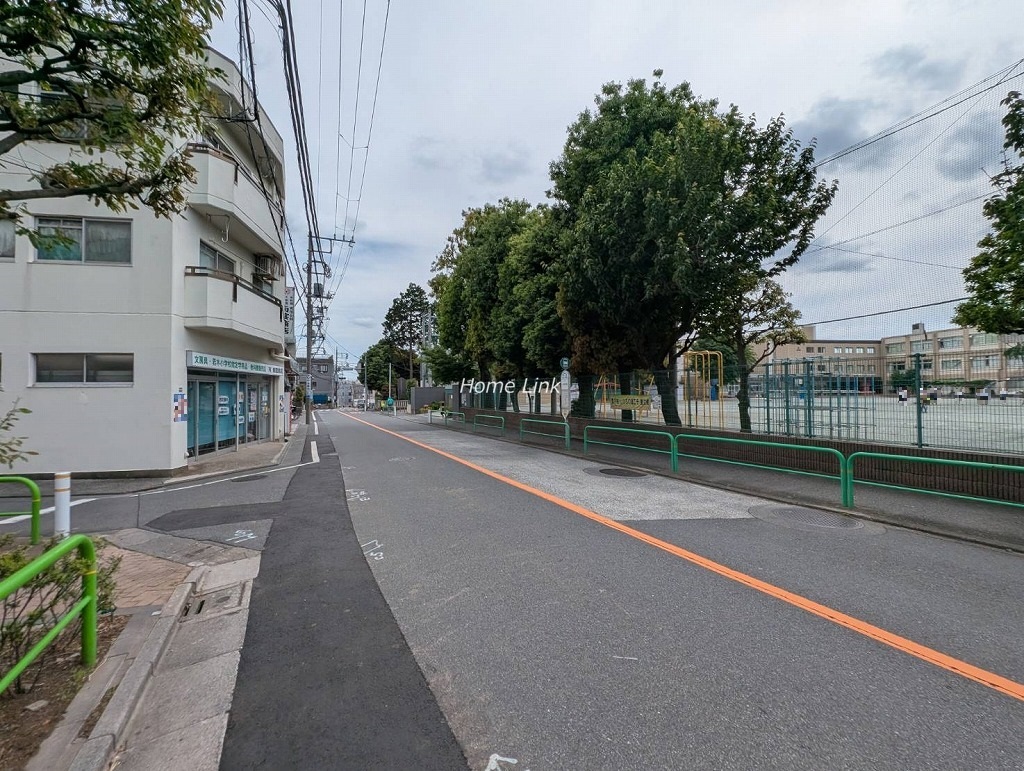 パーク・ホームズ上板橋ヒルトップレジデンス　西側 前面道路
